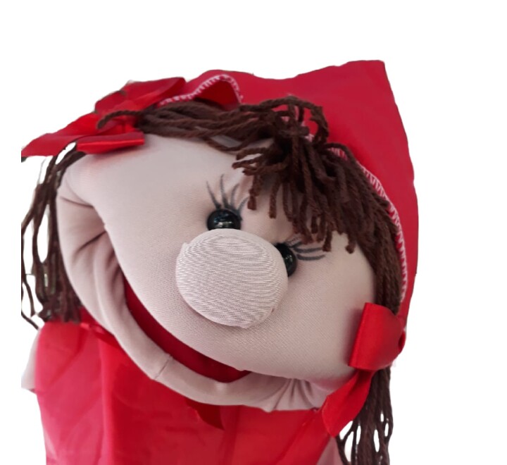 Boneca de Pano Mari com Roupa tema Chapeuzinho Vermelho